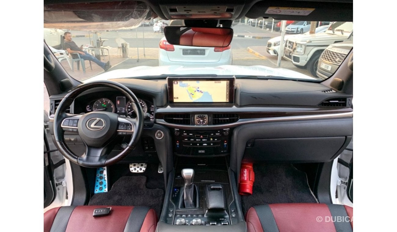 Lexus LX570