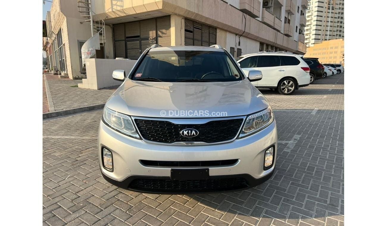 كيا سورينتو Base 2.4L AWD KIA SORENTO GCC 7 SEAT ORGINAL PAINT MODEL / 2014