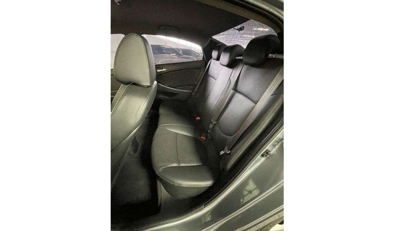 Hyundai Accent Base