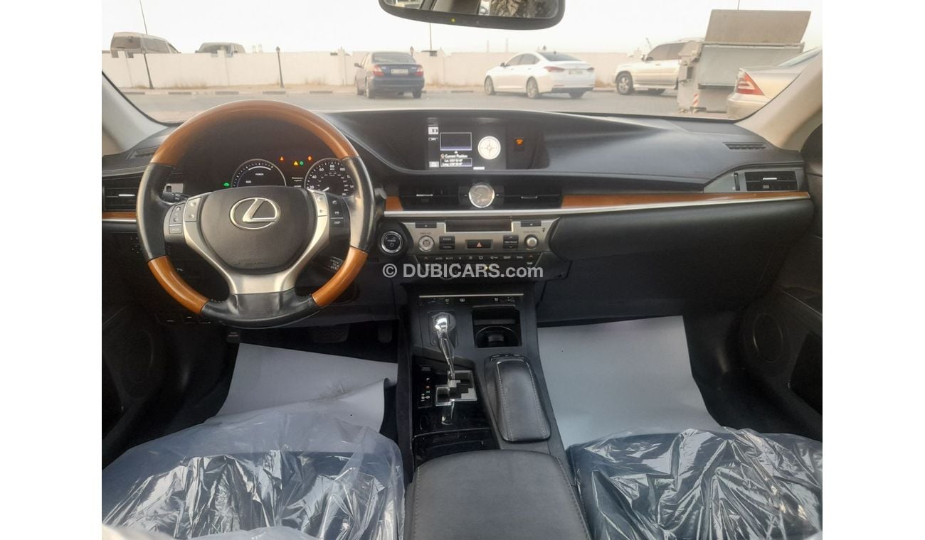 لكزس ES300h Lexus Es300h 2013 hybrid