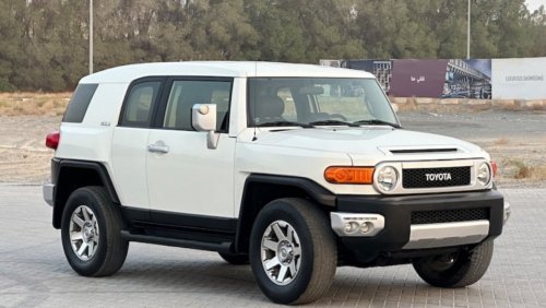 Toyota FJ Cruiser Toyota FJ Cruiser 2022 GCC Petrol left hand Drive very excellent