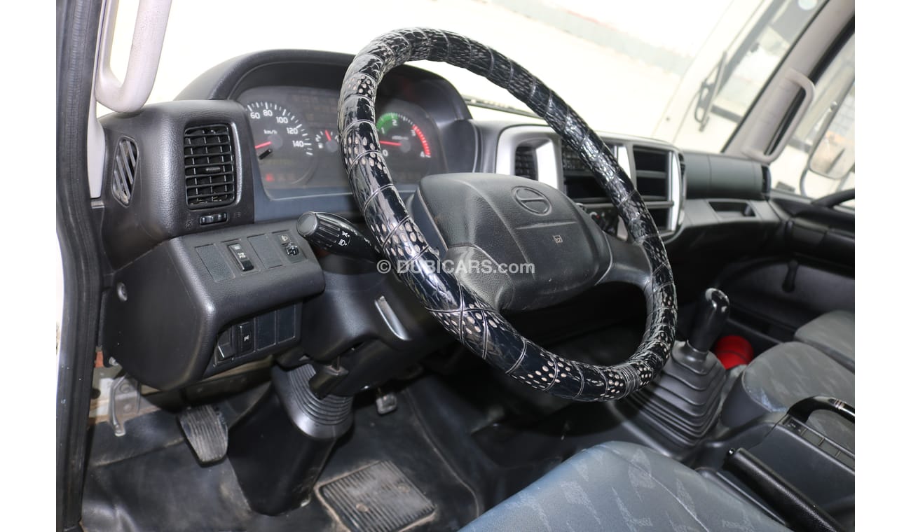 Hino 500 1726 10 TON TRUCK 2013 WITH GCC SPECS