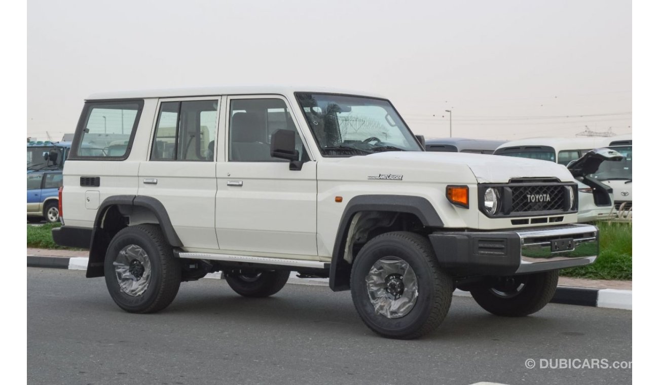 تويوتا لاند كروزر TOYOTA LAND CRUISER 76 SERIES 4.0L V6 4WD 5DOOR SUV 2024 | REAR CAMERA | 10 INCH DISPLAY | D