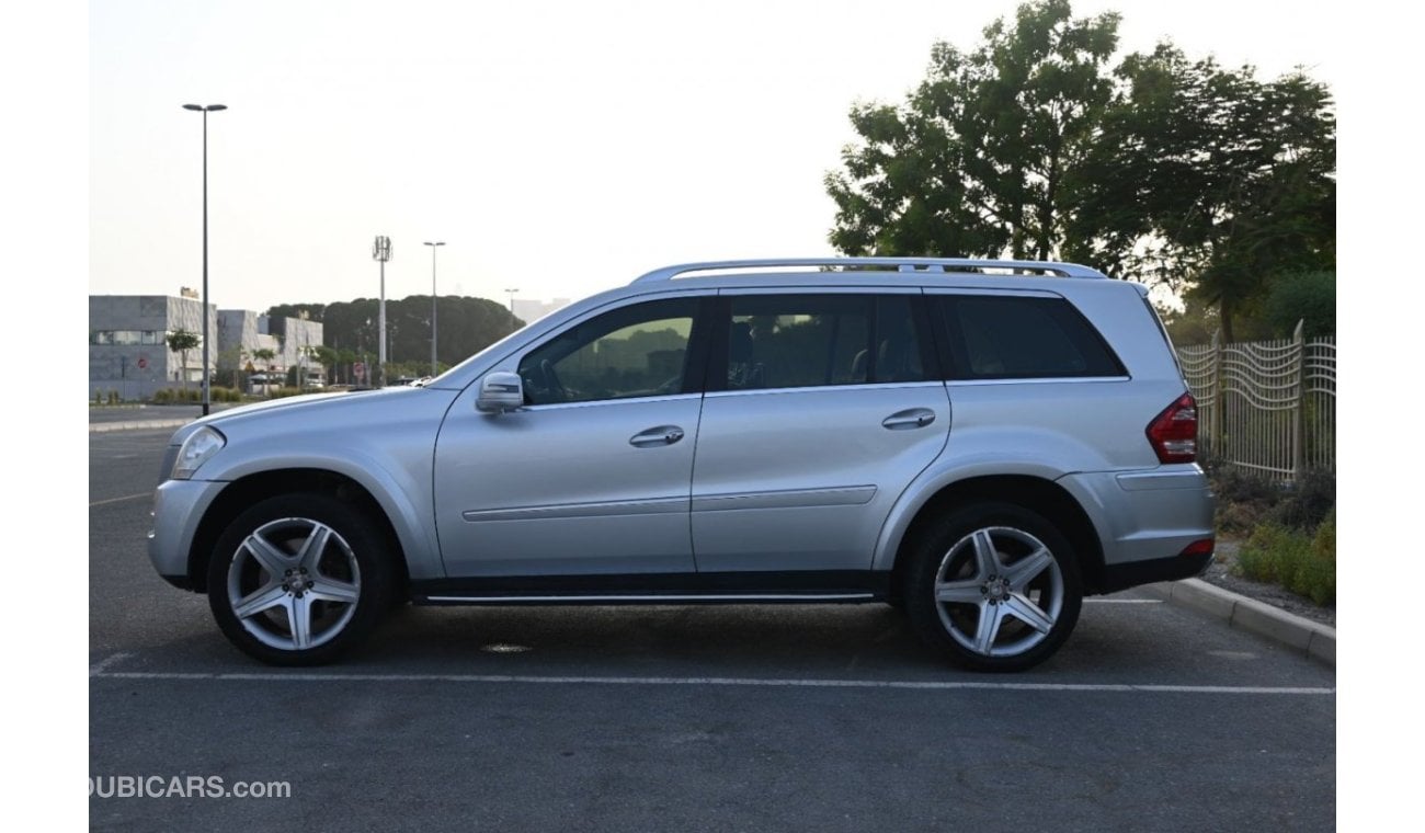 مرسيدس بنز GL 500 BEST DEAL - LOW MILEAGE - MERCEDES GL 500 4MATIC - ORIGINAL PAINT - WELL MAINTAINED - GCC