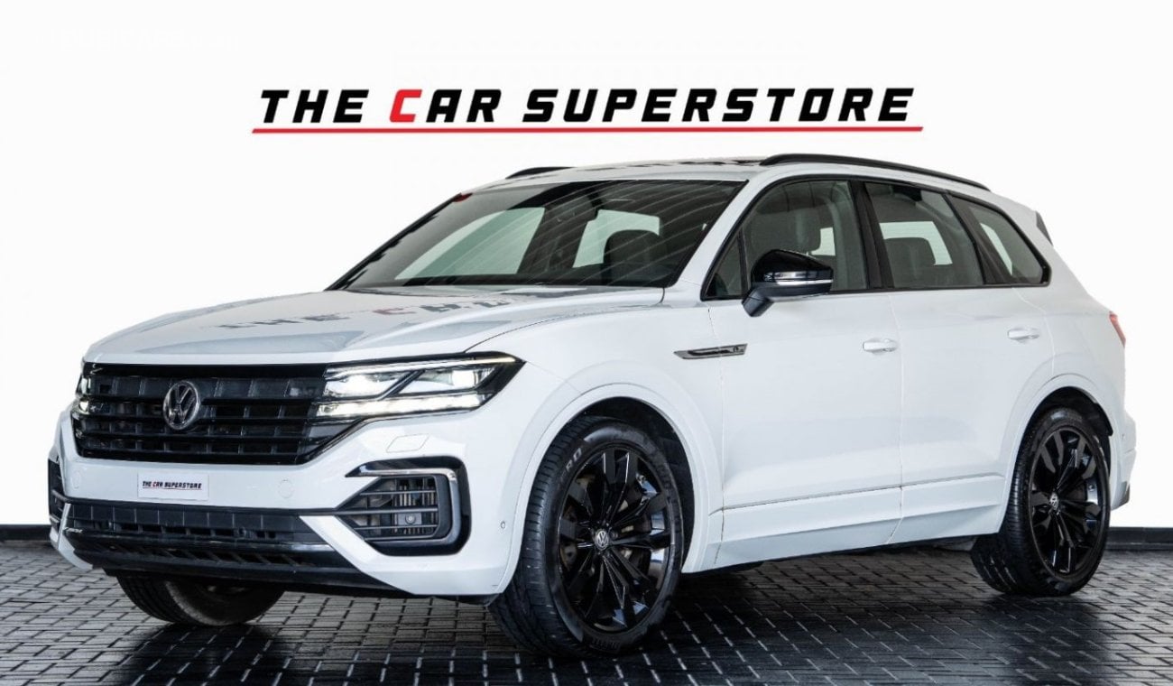 فولكس واجن طوارق R-Line 3.0L 4WD 2019 - VOLKSWAGEN TOUAREG R LINE - GCC - SERVICE HISTORY FULL WITH AL NABOODA - 1 YE