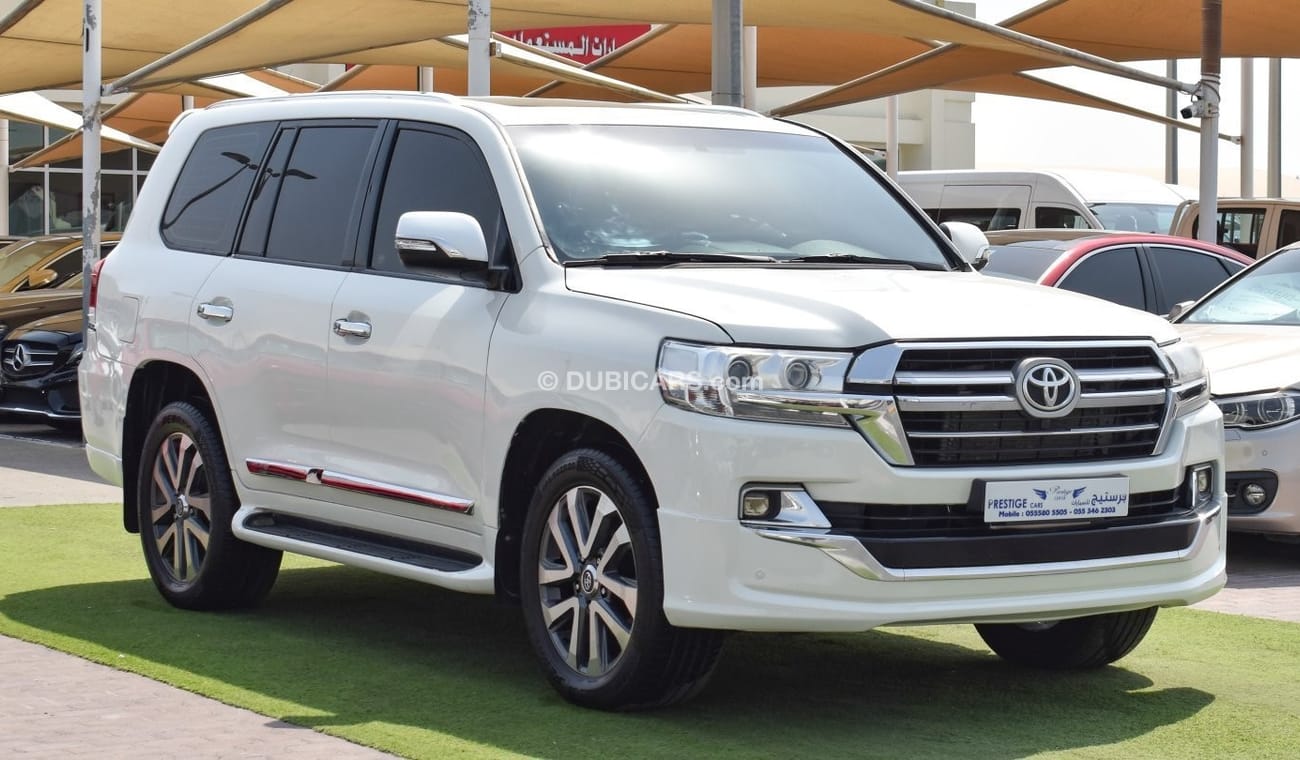 Toyota Land Cruiser VXR V8. Facelift 2016