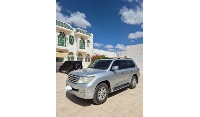 Toyota Land Cruiser TOYOTA LAND CRUISER GXR V6 2011 PERFECT CONDITION NO ACCIDENT