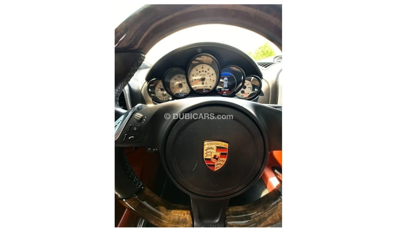 Porsche Cayenne Porsche Cayenne GTS with low mielage and no accidents