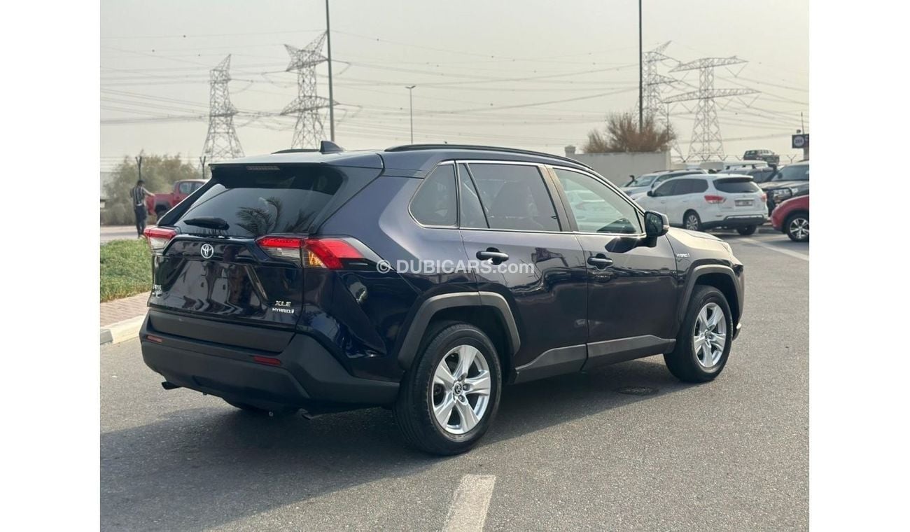 Toyota RAV4 hybrid Toyota Rav4 XLE 2020