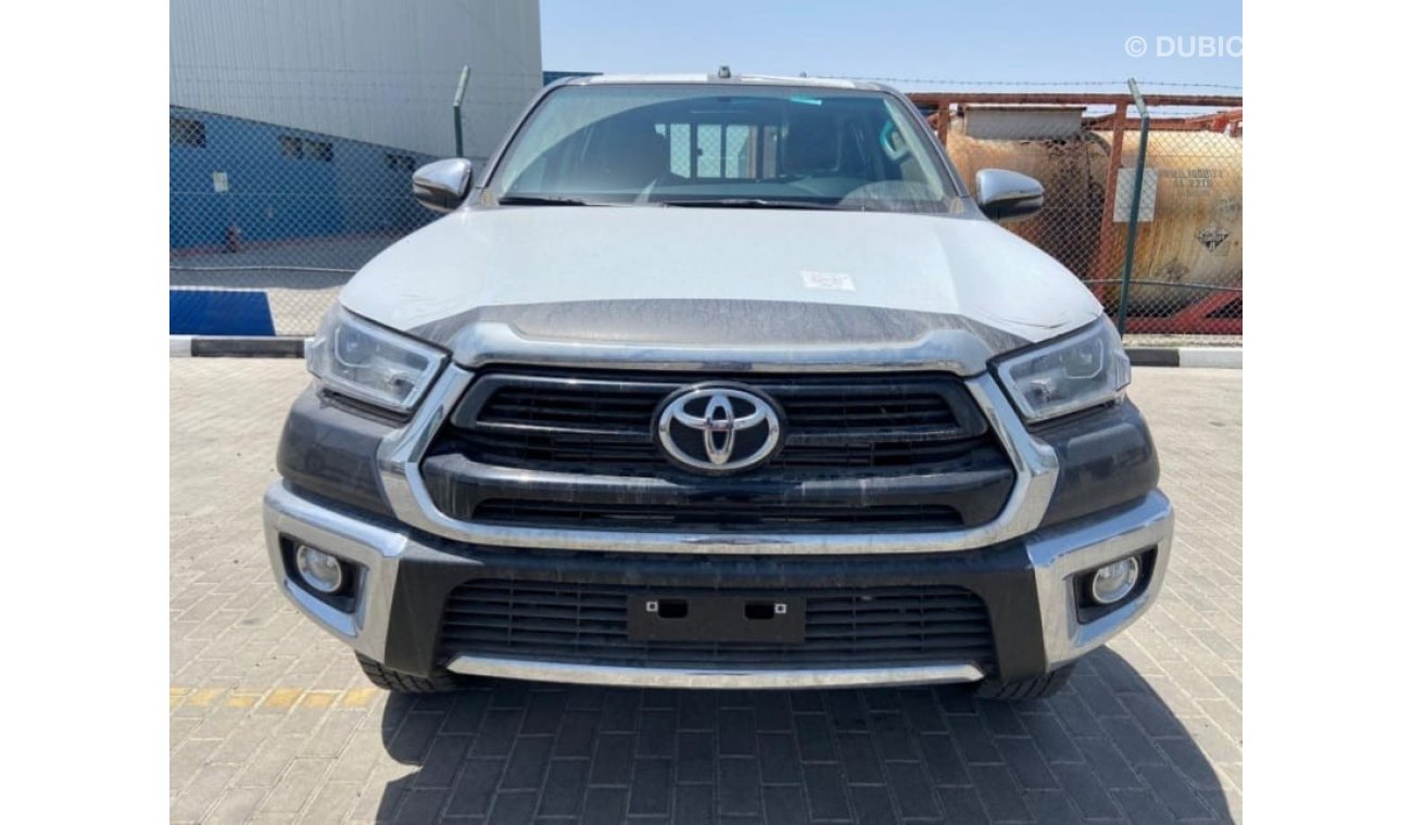 Toyota Hilux FULL OPTION WITH REAR A/C