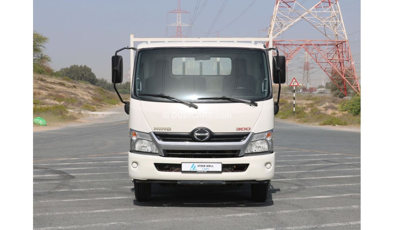 Hino 300 2017 | HINO 300 TRUCK - DSL - MANUAL TRANSMISSION WITH GCC SPECS AND EXCELLENT CONDITION