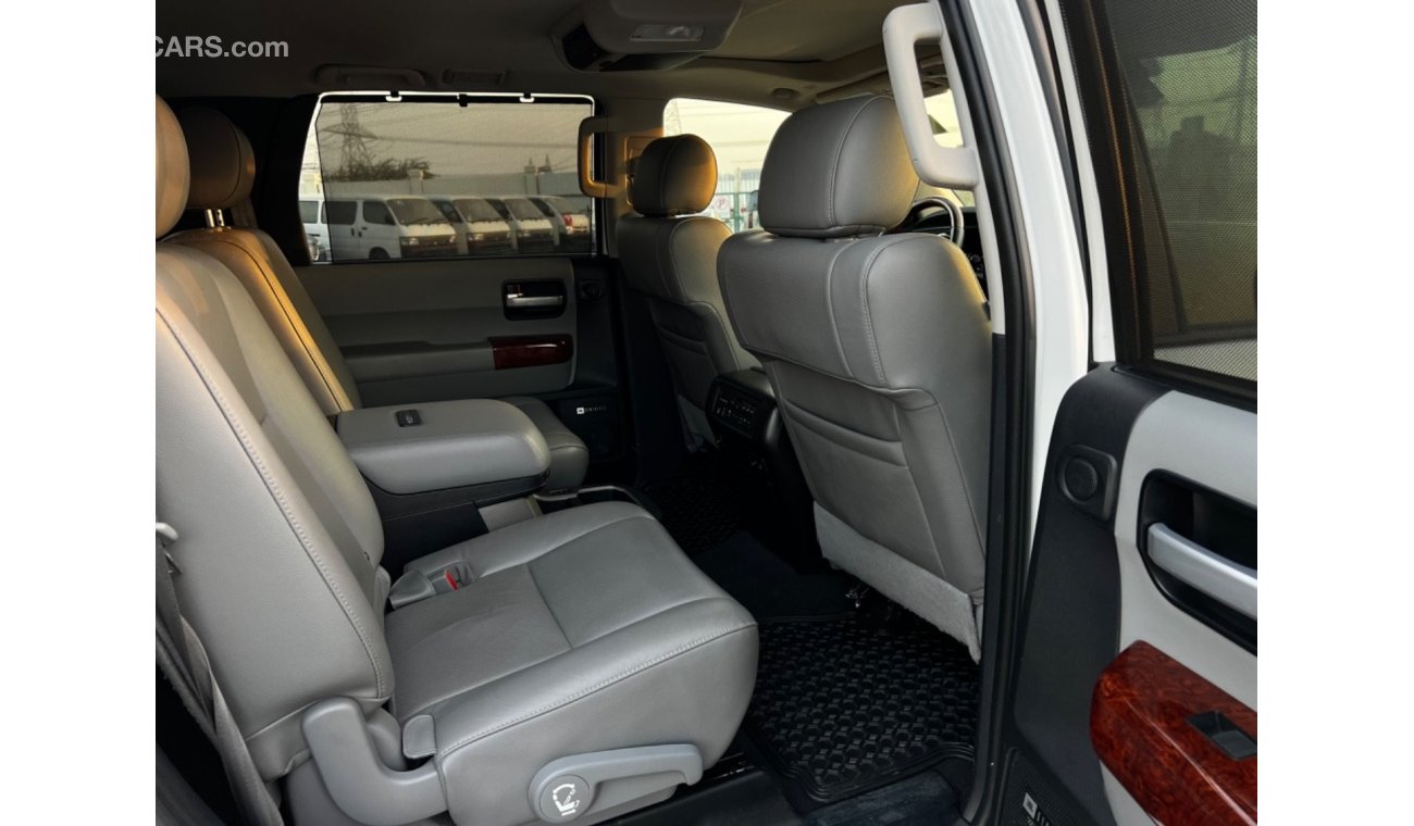 Toyota Sequoia