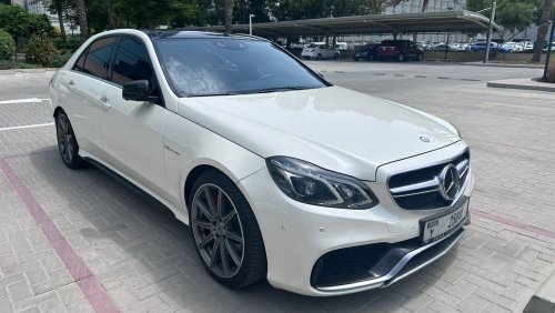 Mercedes-Benz E 63 AMG Std 5.5L