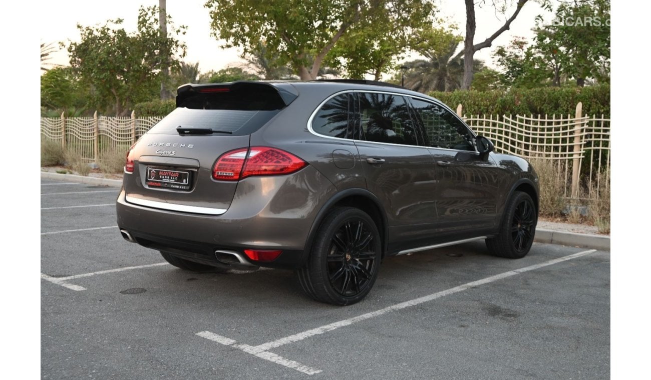 بورش كايمان أس 0 % DP - AGENCY MAINTAINED - PORCSHE CAYENNE S 2014 - 4.6TC V8 4WD - BROWN INTERIOR - MINT CONDITION