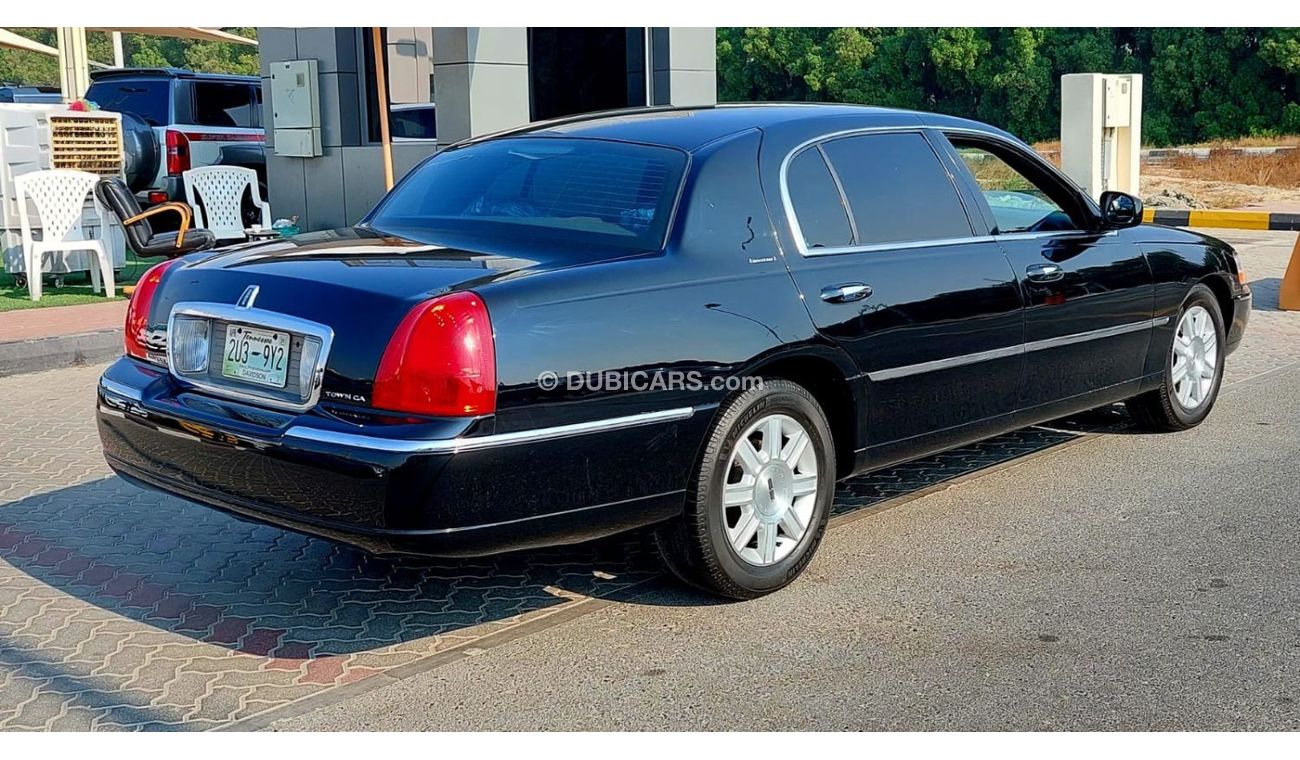 لينكولن تاون كار town car large