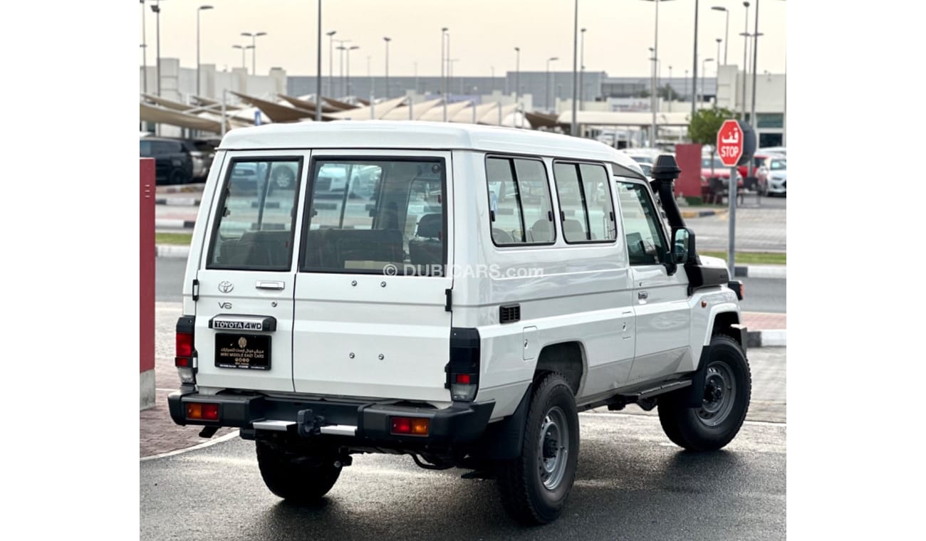 تويوتا لاند كروزر هارد توب LC 78 | Hard Top | 4.5L | V8 | Diesel | M/T | (3 Doors)