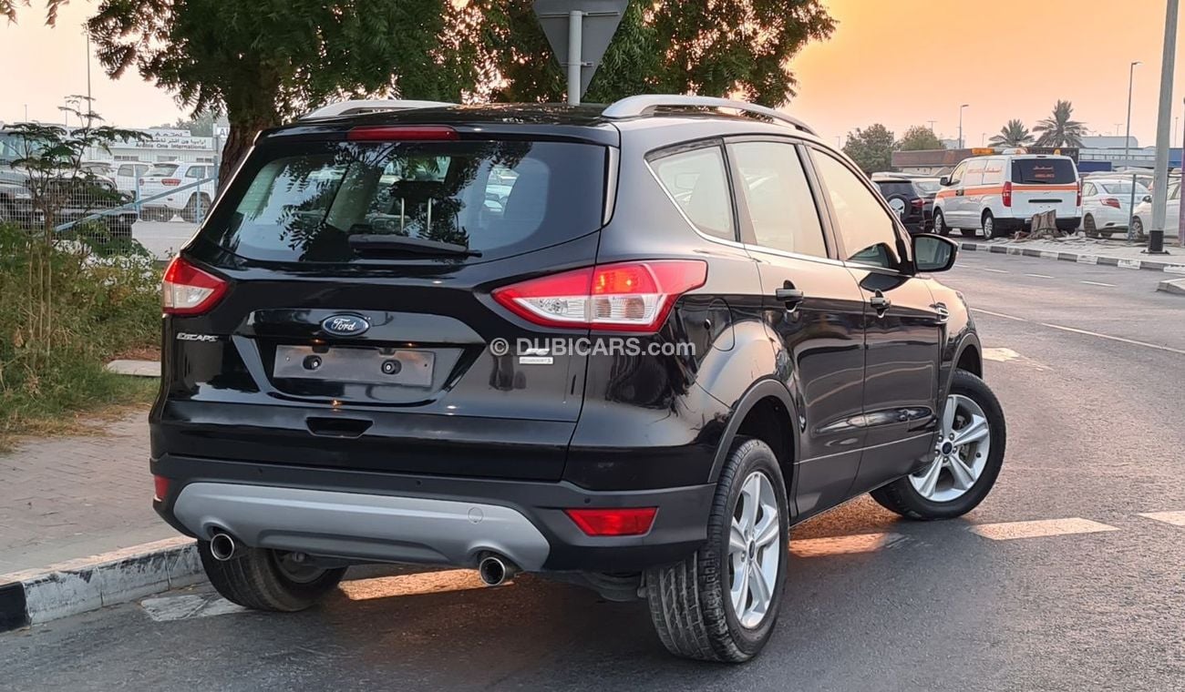 Ford Escape SE Ecoboost 2016 GCC Perfect Condition