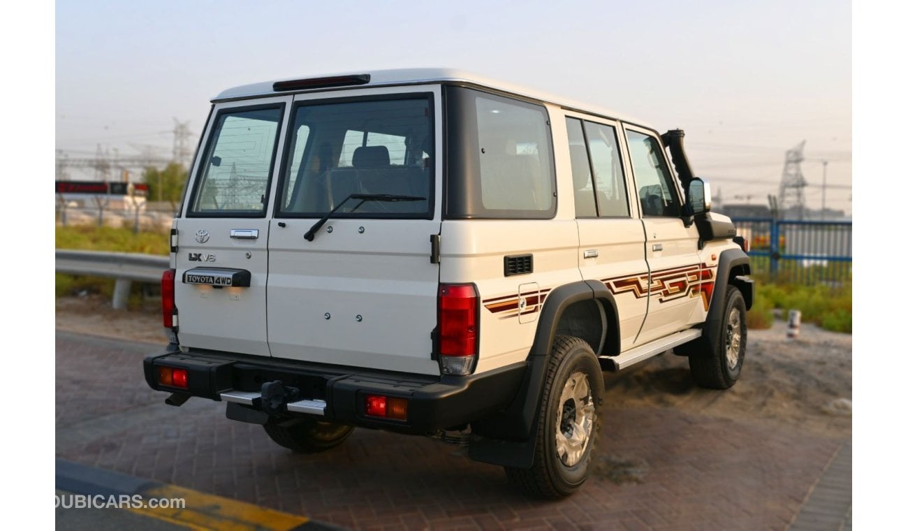 تويوتا لاند كروزر هارد توب TOYOTA  LAND CRUISER HARDTOP LC76 4.0L 2024