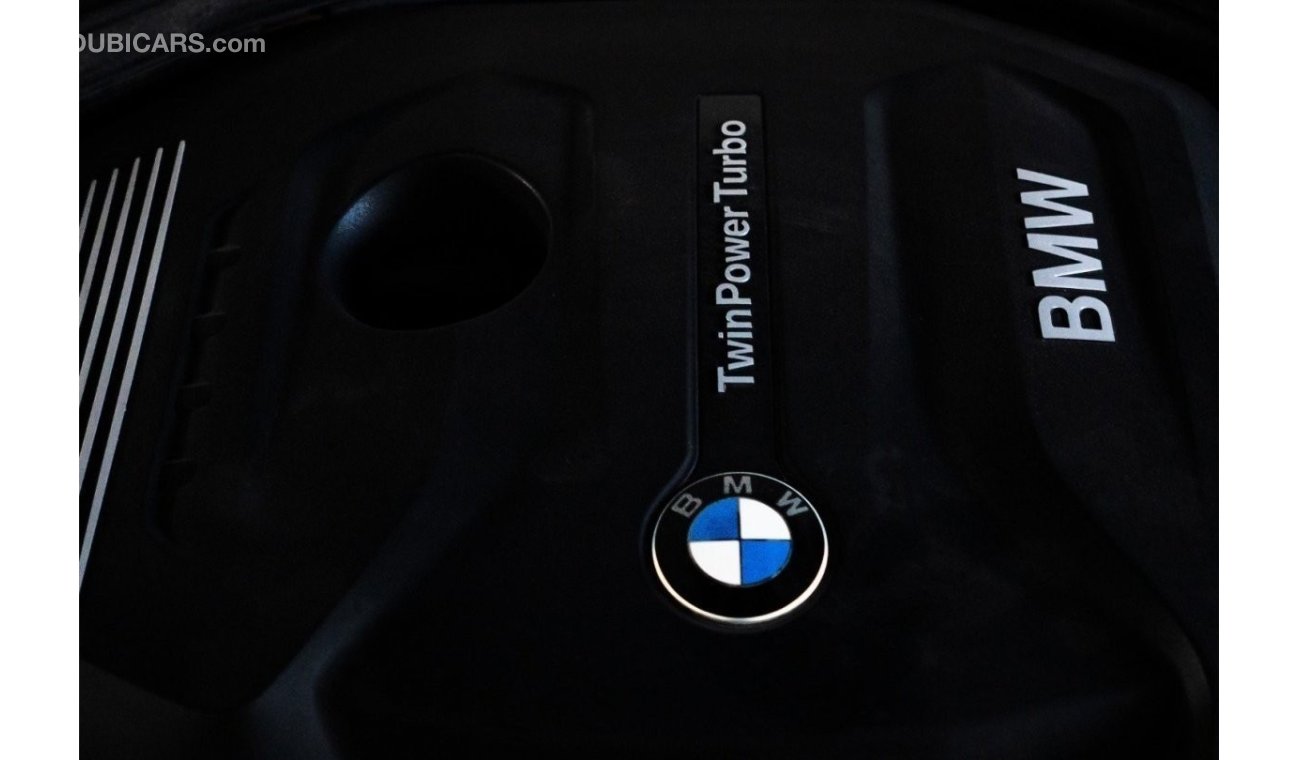 BMW 220i Std 2.0L Turbo