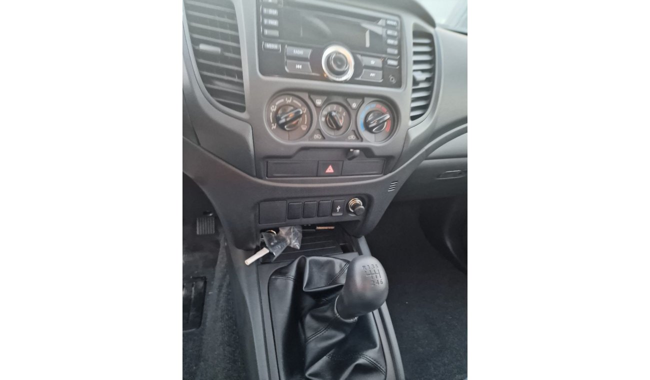 Mitsubishi L200 4X4 MANUAL PETROL 2023