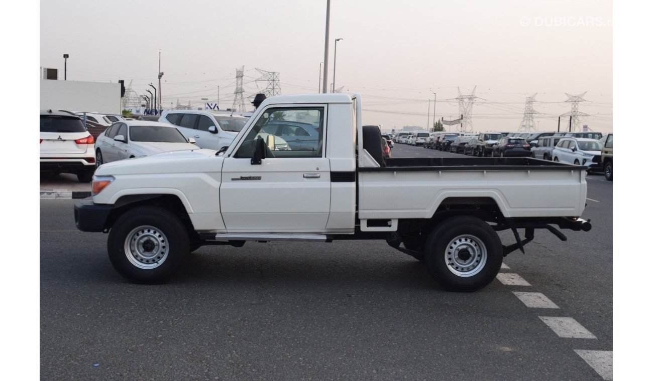 تويوتا لاند كروزر بيك آب Left hand Land Cruiser pick up singel cabin model 2018 diesel