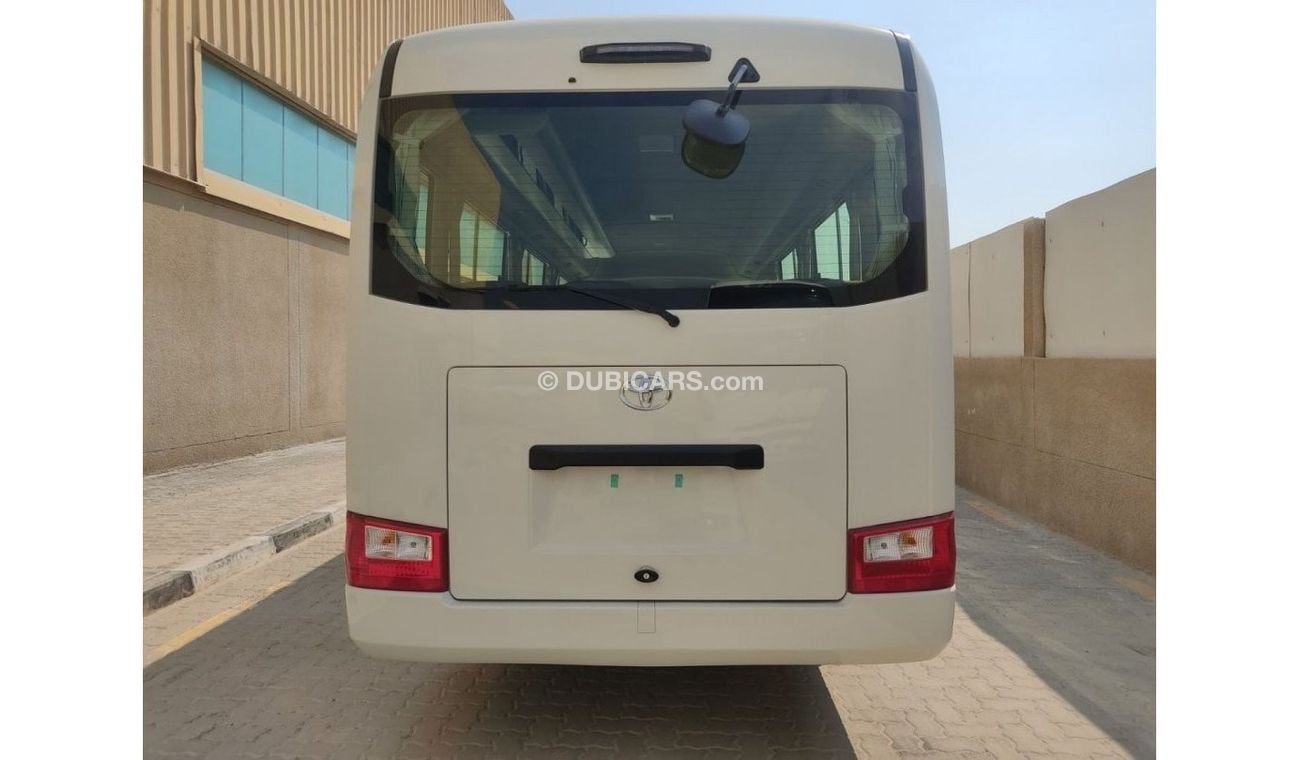 تويوتا كوستر 4.2L MT Diesel 30 seaters Auto Door, snorkel, ABS, luggage carrier