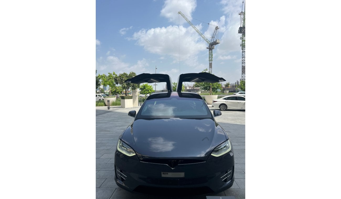 تسلا موديل اكس tesla model x