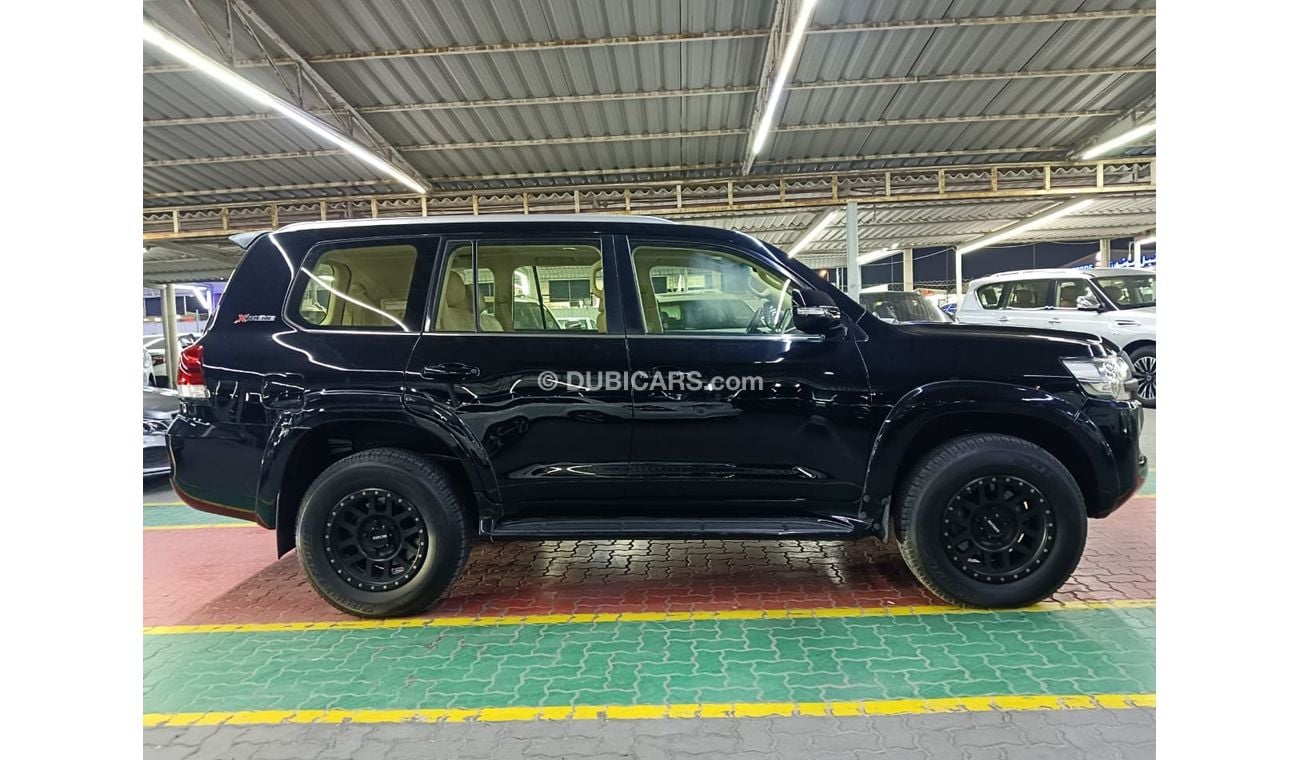 Toyota Land Cruiser Xtreme 5.7L