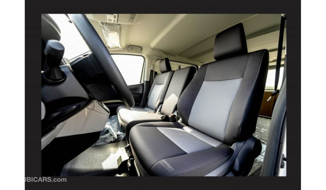 تويوتا هاياس 2023 TOYOTA HIACE 3.5L CARGO 3str Petrol Automatic Zero KM