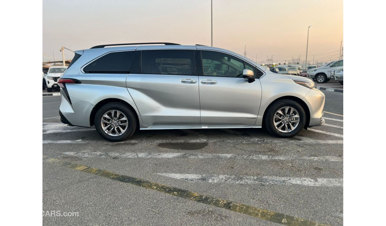 Toyota Sienna 2021 Toyota Sienna, Xle Hybrid + Sunroof + Leather & Electric Seats + Push Start + Doors Open Close 