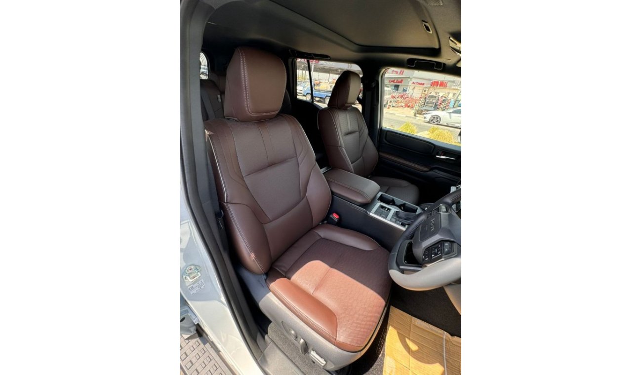 Toyota Prado TOYOTA PRADO 250 NEW SHAPED 2.7 CC RIGHT HANDED 2024