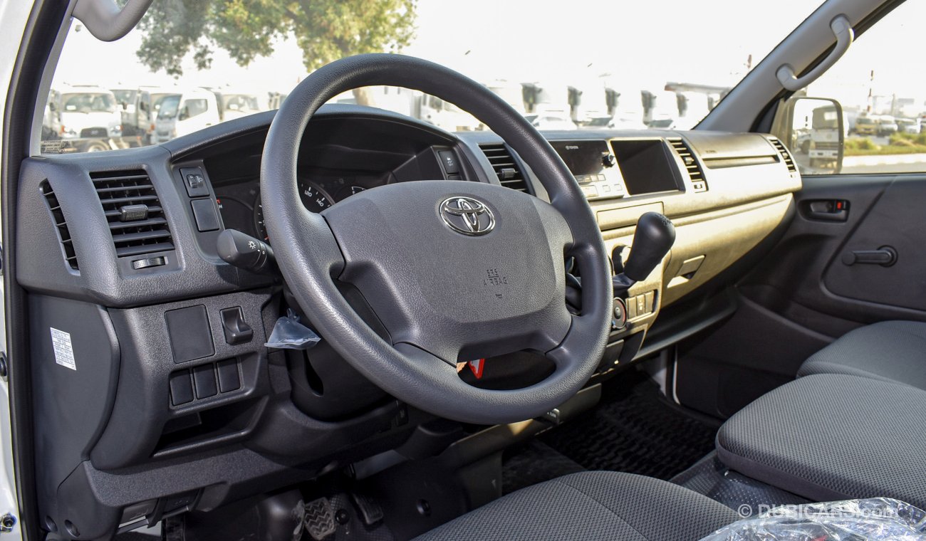 Toyota Hiace 2.7L