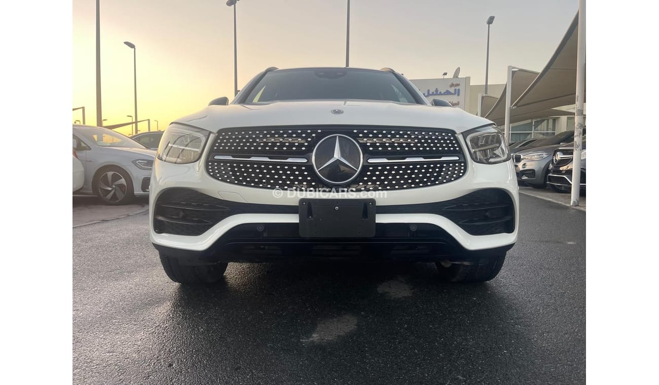 مرسيدس بنز GLC 350 Mercedes GLC300 _American_2020_Excellent Condition _Full option