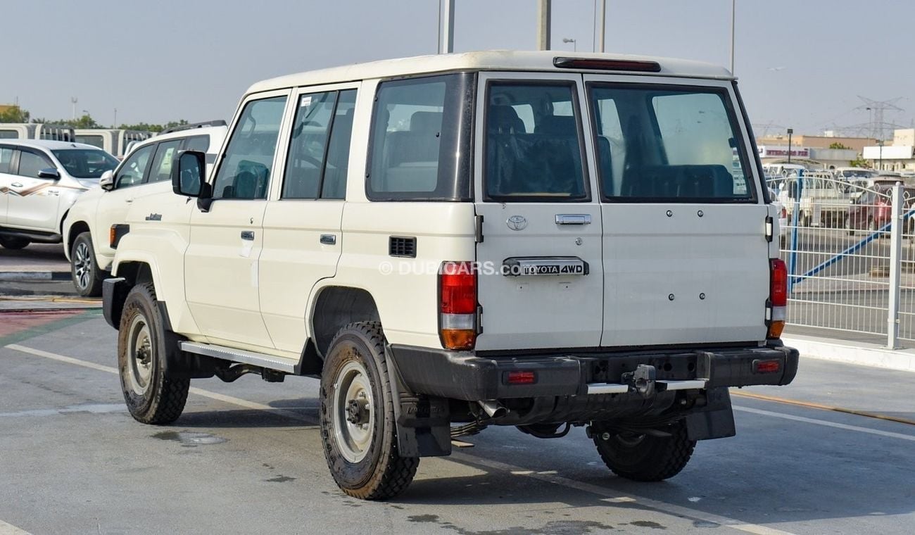 تويوتا لاند كروزر هارد توب LX10 - 2024 - 4.2l - Manual - 10 Seater - New Shape