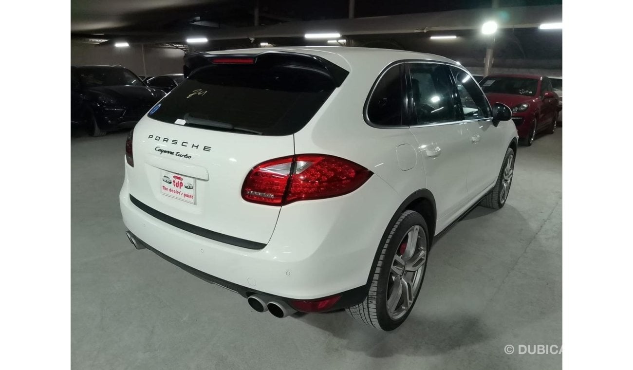 Porsche Cayenne Turbo PORSCHE CAYENNE TURBO 4.8L 2011, 18-WAY ADJUSTIVE SEATS, 22 INCH ALLOY WHEELS, AND MORE..