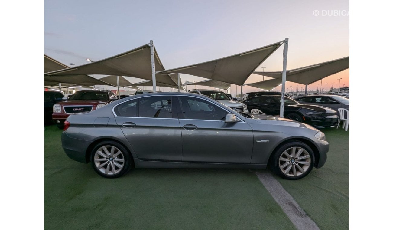 بي أم دبليو 523i BMW 523i 2012 Exclusive 2.5L - Automatic . Gasoline . Rear Wheel Drive . clean car without accident