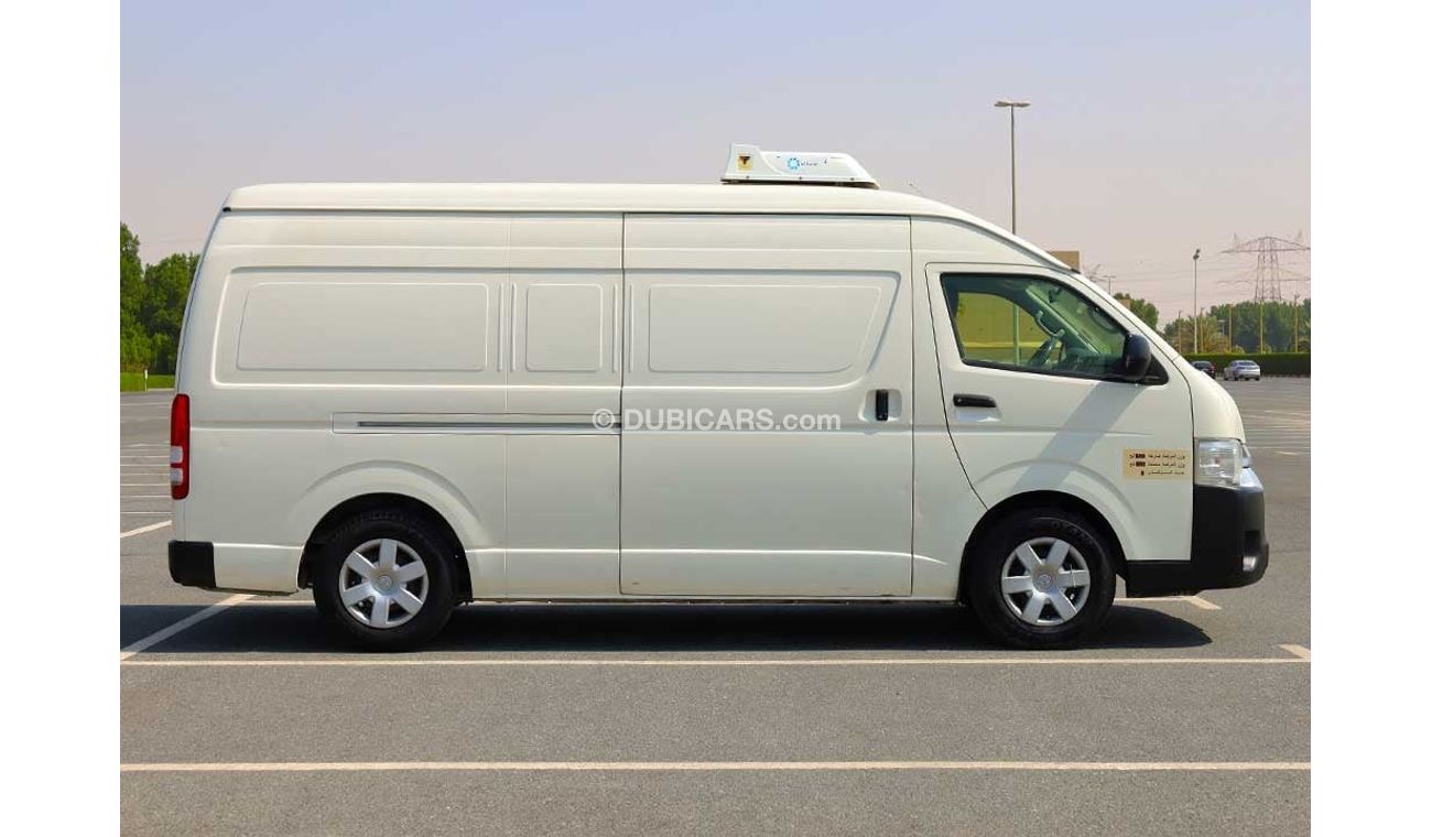 Toyota Hiace High Roof Van 2019 | GL - Chiller Van 2.7L Petrol | GCC Specs - Like New Condition - Book Now