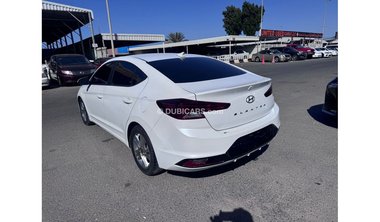 Hyundai Elantra GL 2.0L