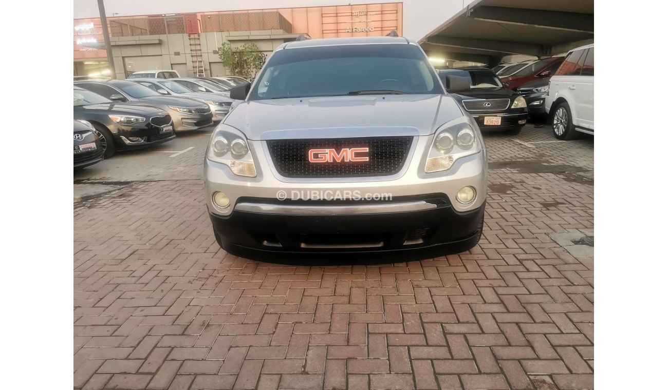 GMC Acadia In excellent condition and requires no expenses