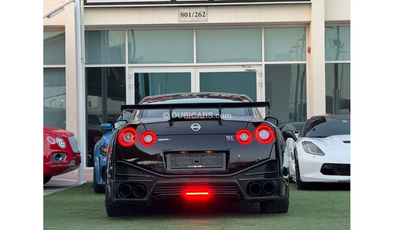 Nissan GTR NISSAN GTR BLACK EDITION GCC 2016  BODYKIT NISMO ALFA 7+ FULL OPTION  FULL CARBON FIBER