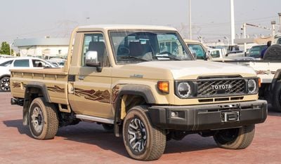 تويوتا لاند كروزر بيك آب LX 4.0L V6 A/T