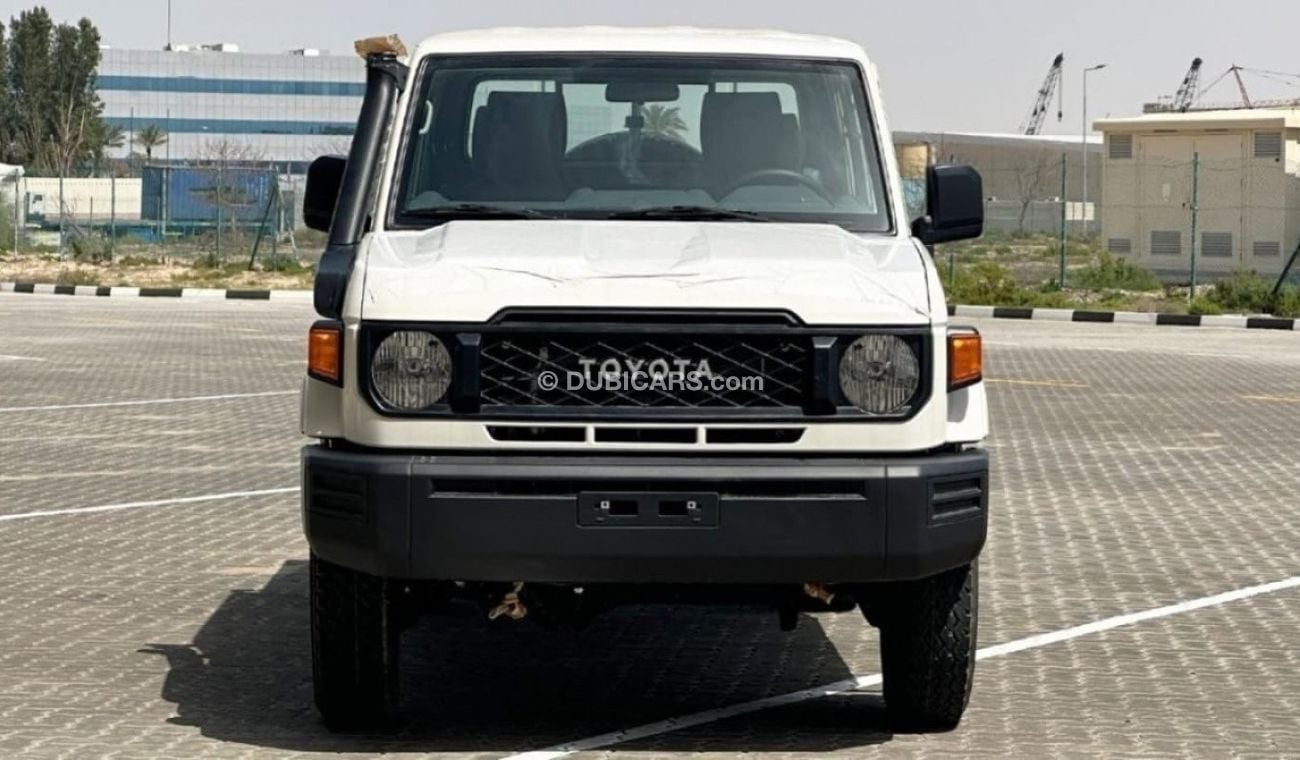 تويوتا لاند كروزر بيك آب Toyota LC79 DC 4.2L Diesel MY2024