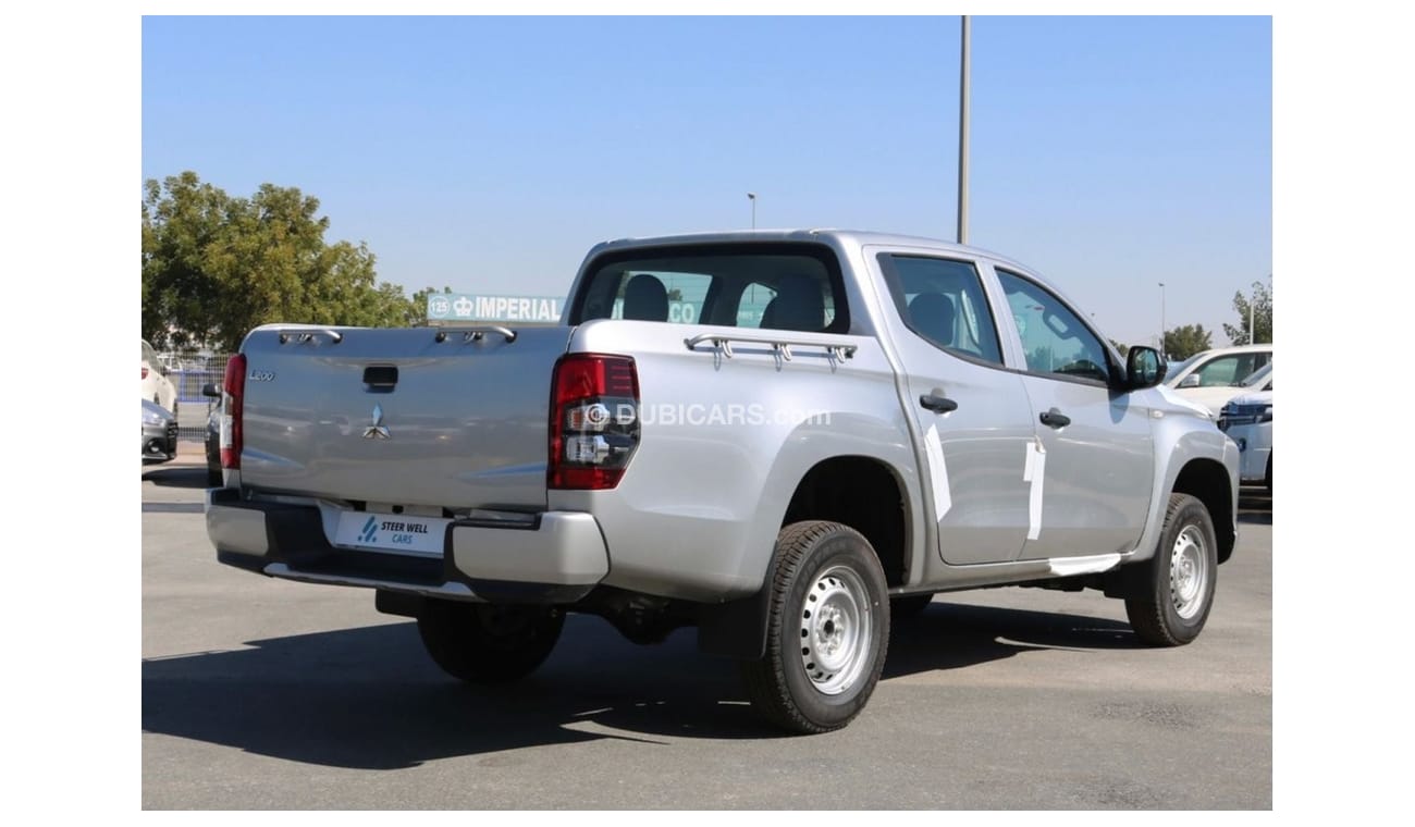 ميتسوبيشي L200 DIESEL - 2.4L -  DOUBLE CABIN - 4X4 - 5MT - POWER LOCKS AND POWER WINDOWS - EXPORT ONLY