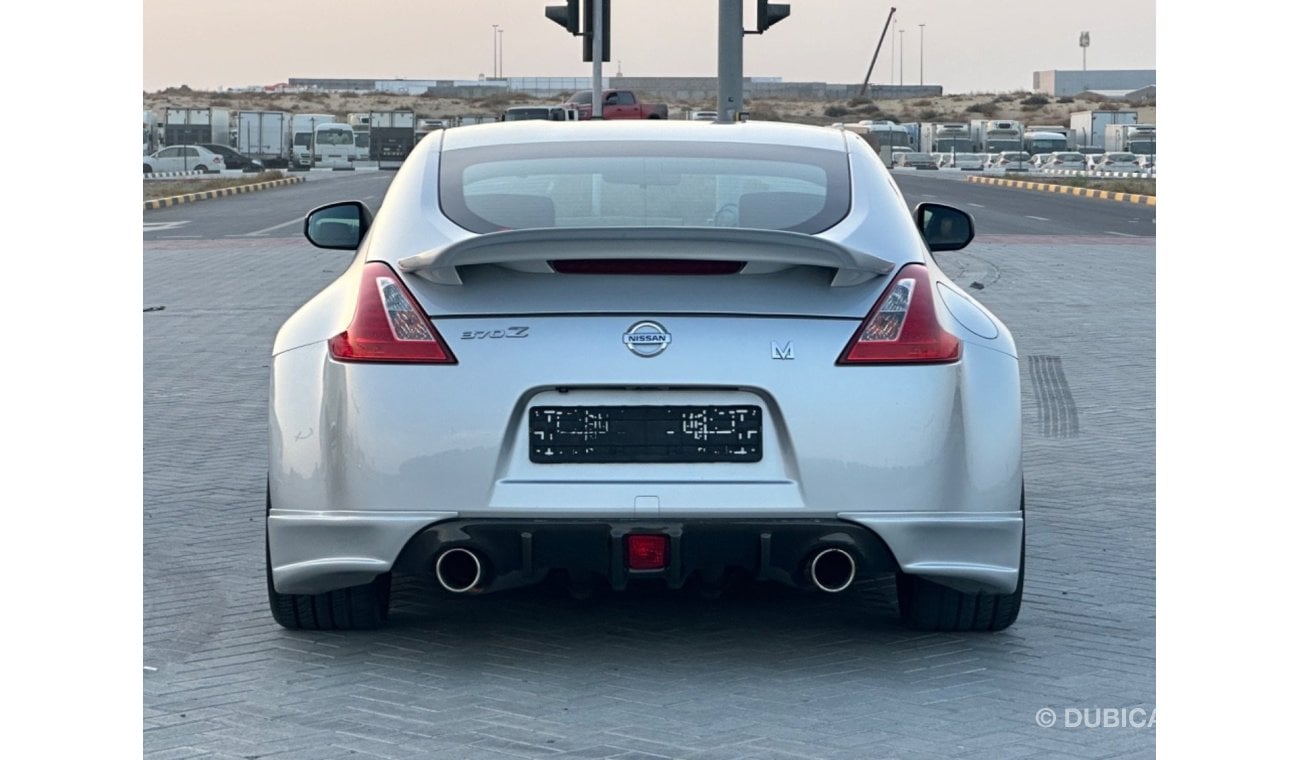 نيسان 370Z سبورت موديل 2016 خليجي حاله ممتازه من الداخل والخارج فل مواصفات