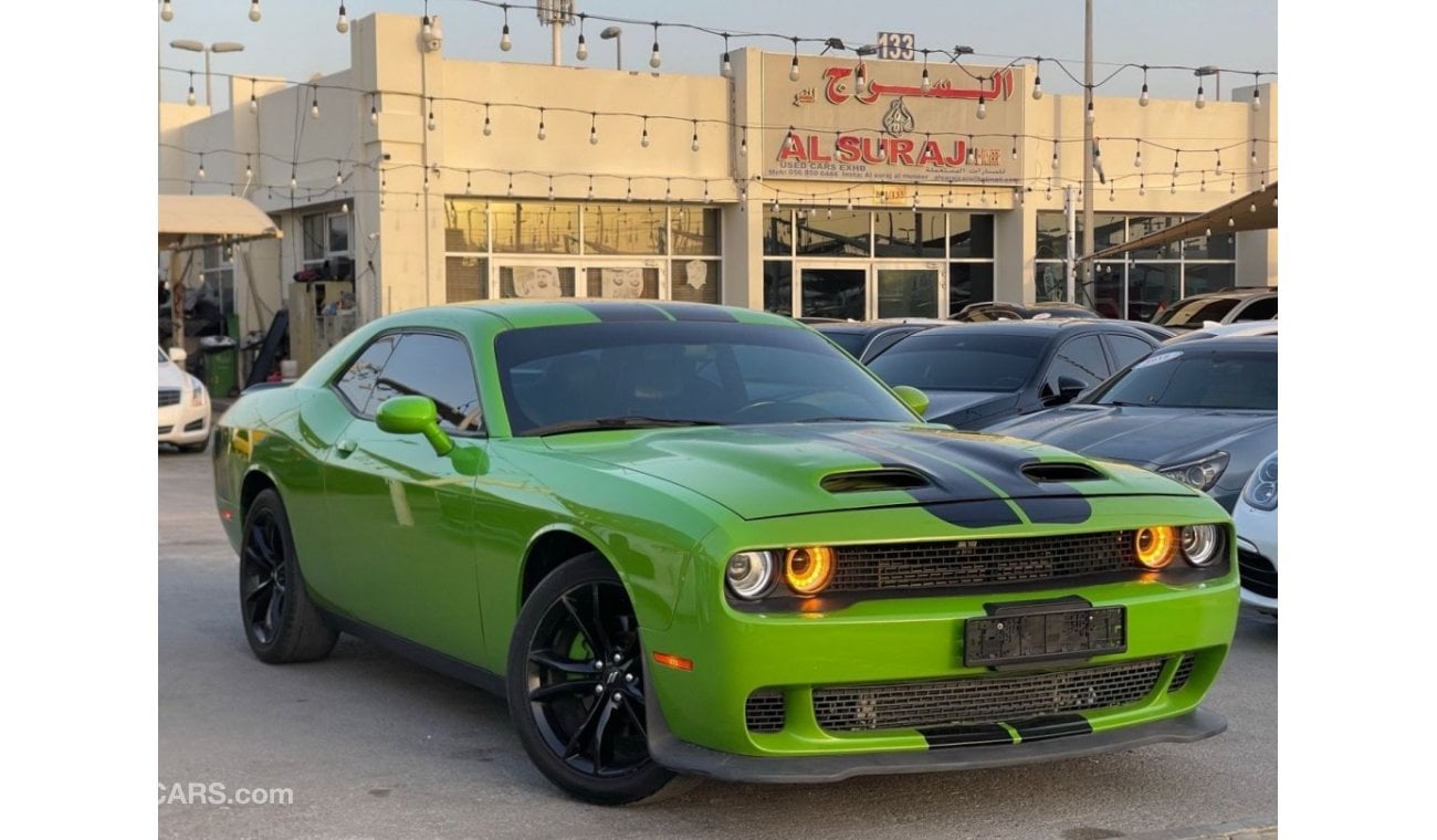 Dodge Challenger SXT Model 2017, imported from America, KIT SRT, automatic transmission, odometer 168000, 6 cylinders