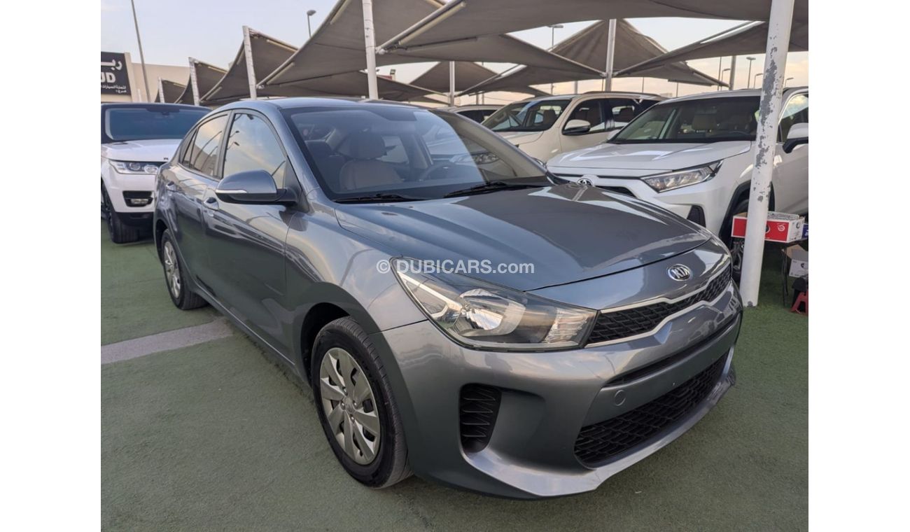 Kia Rio EX 1.4L (100 HP) Sedan Kia Rio 2018 GCC clean car no any work required just buy and drive available 