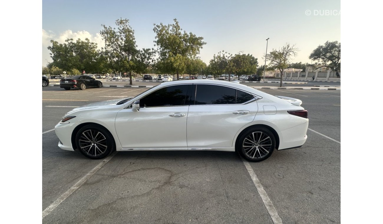 Lexus ES350 26000