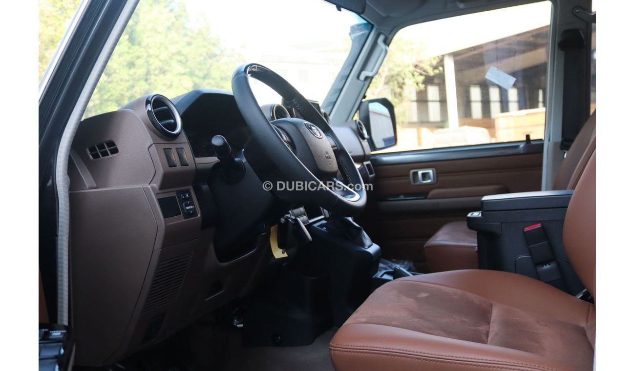 Toyota Land Cruiser Pick Up LAND CRUISER GRJ 79 4.0 V6 AUTOMATIC FULL OPTION **التصدير فقط خارج الخليج** **EXPORT ONLY