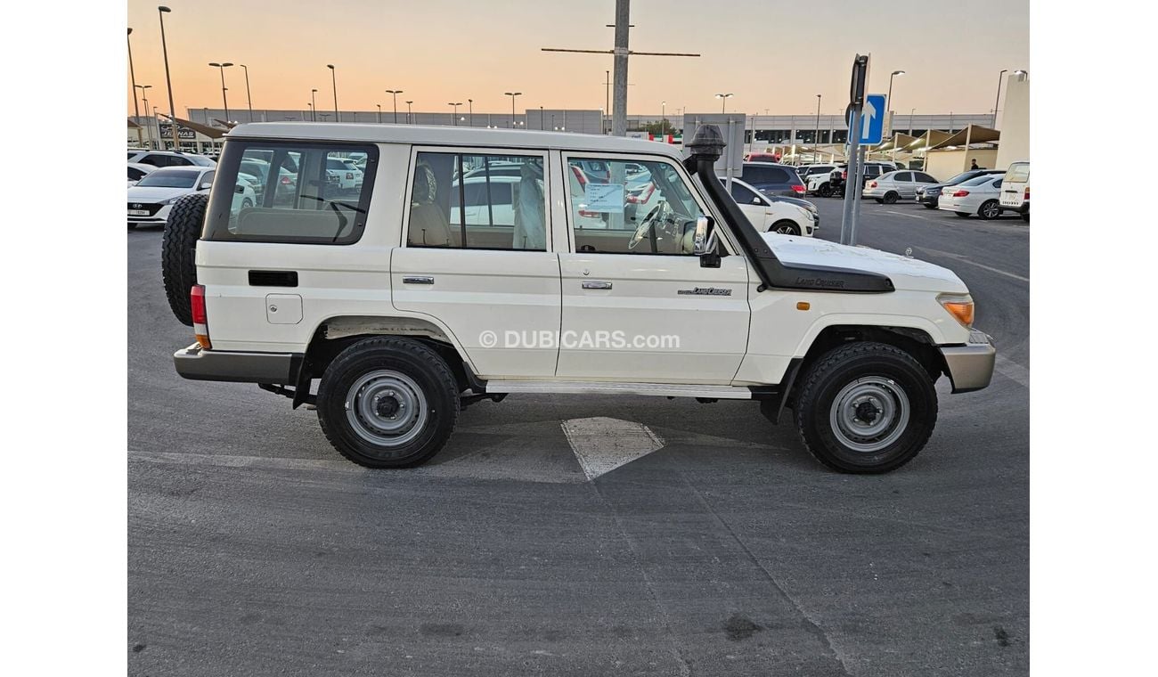 Toyota Land Cruiser Hard Top