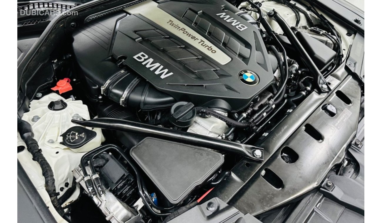 BMW 750Li Exclusive GCC .. Perfect Condition .. Top Range .. V8 ..